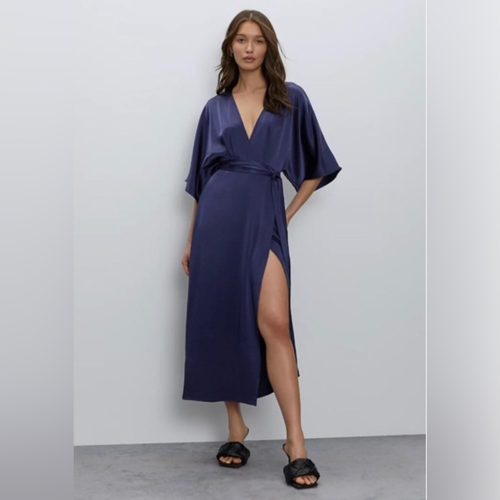 Aritzia Babaton Stanley Formal Elegant Evening Wedding Party Satin Dress Sz 2
